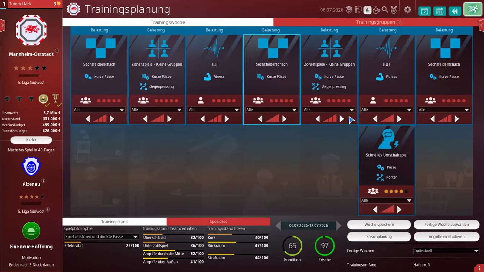 Trainingsplanung week of WE ARE FOOTBALL 2027 with seven day columns of drills such as Sechsfelderschach, Zonenspiele - Kleine Gruppen and HIIT, load sliders and Alle player filters under each day, the Kondition 65 and Frische 97 rings and the week selector on 06.07.2026-12.07.2026